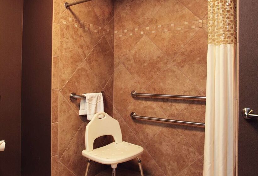 فندق Hampton Inn & Suites Paso Robles