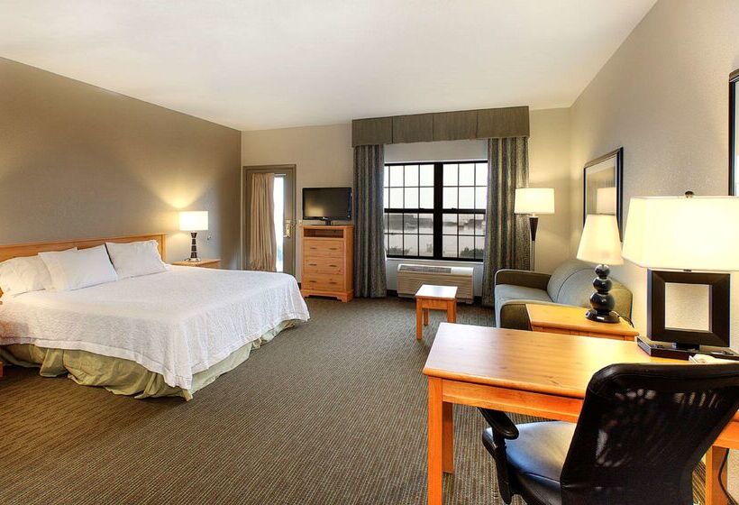 בית מלון כפרי Hampton Inn & Suites By Hilton Petoskey