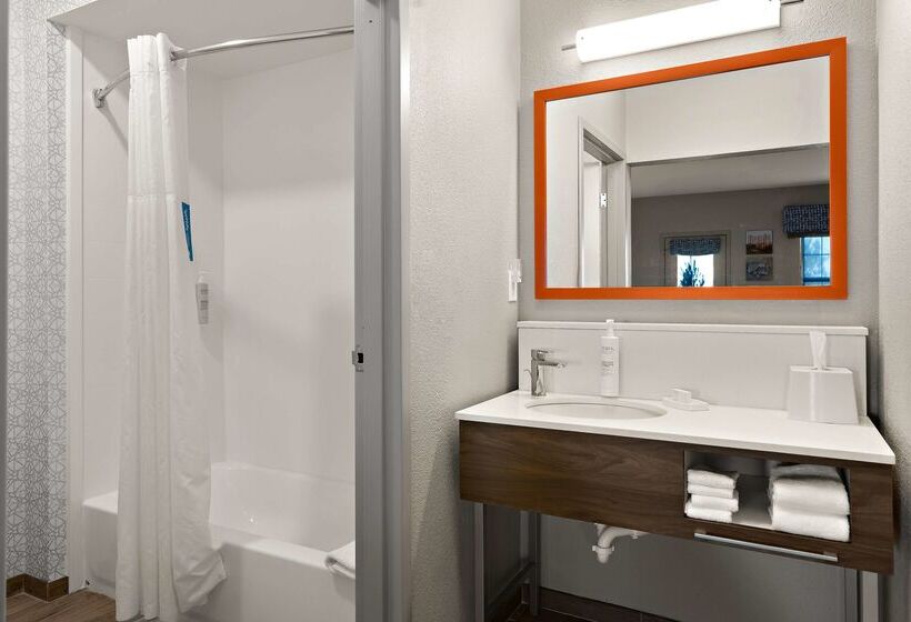 فندق Hampton Inn & Suites By Hilton Petoskey