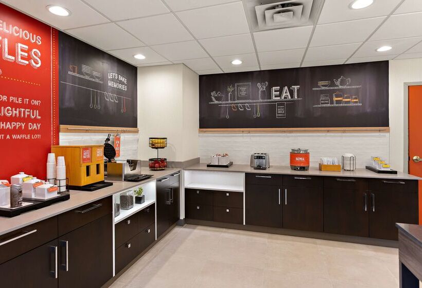 فندق Hampton Inn & Suites By Hilton Petoskey