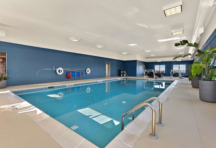 فندق Hampton Inn & Suites By Hilton Petoskey