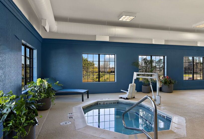 فندق Hampton Inn & Suites By Hilton Petoskey