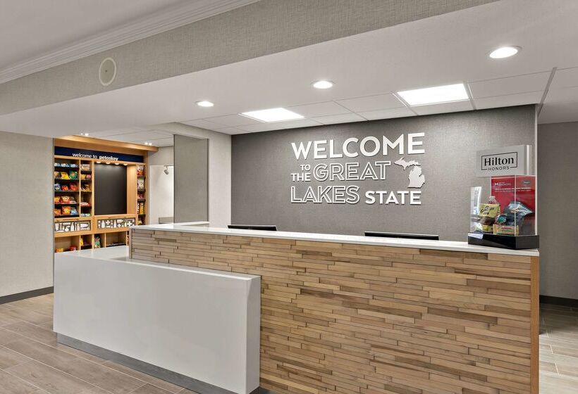 בית מלון כפרי Hampton Inn & Suites By Hilton Petoskey