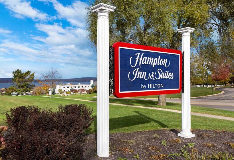 בית מלון כפרי Hampton Inn & Suites By Hilton Petoskey