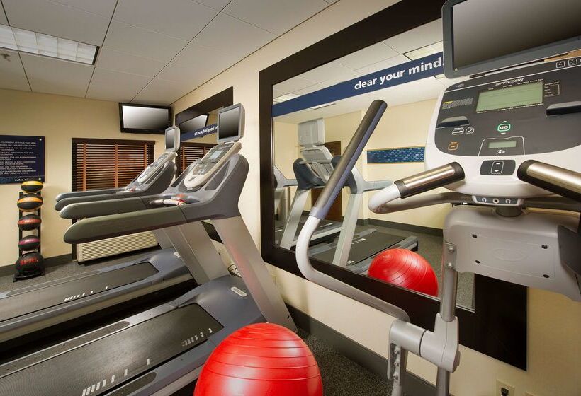 בית מלון כפרי Hampton Inn & Suites Stillwater