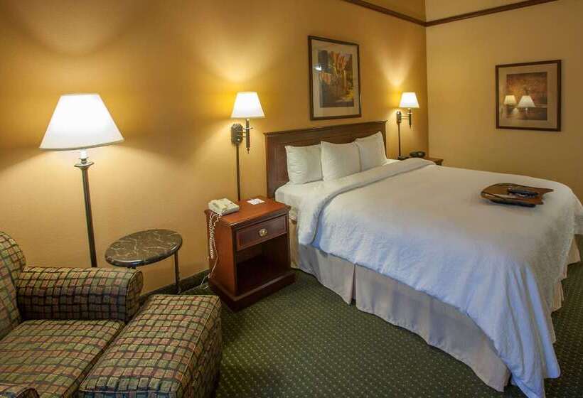 هتل Hampton Inn & Suites Stillwater