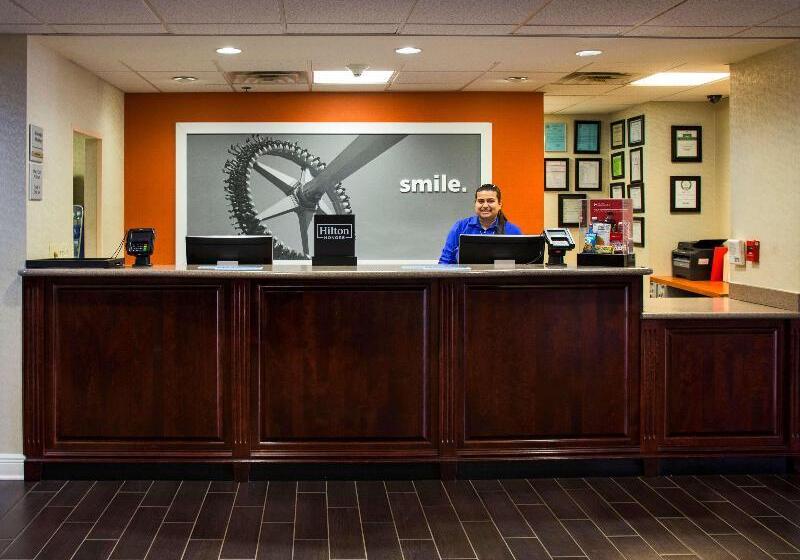 هتل Hampton Inn & Suites Valdosta/conference Center