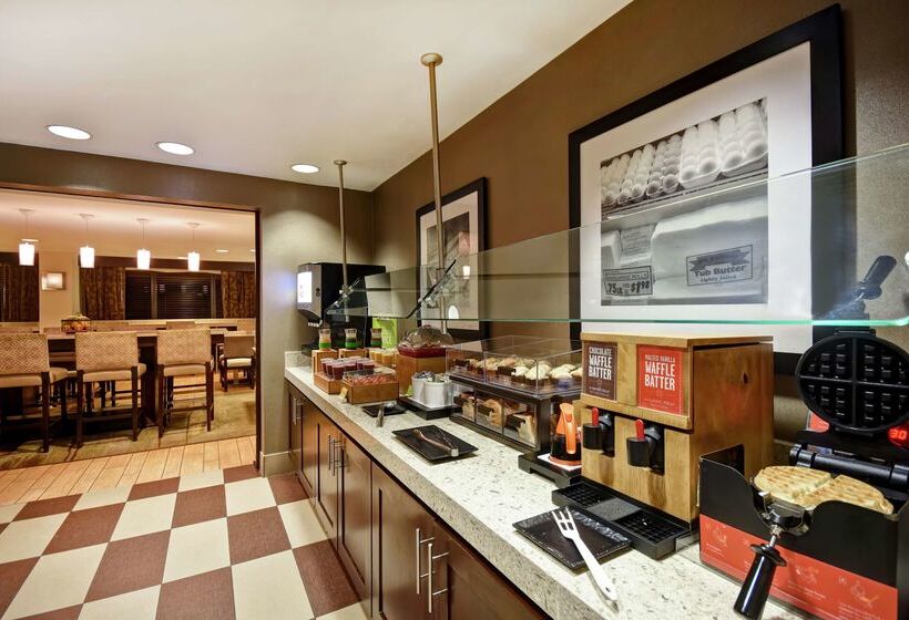 Отель Hampton Inn Atlantamall Of Georgia