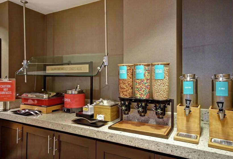 Отель Hampton Inn Atlantamall Of Georgia