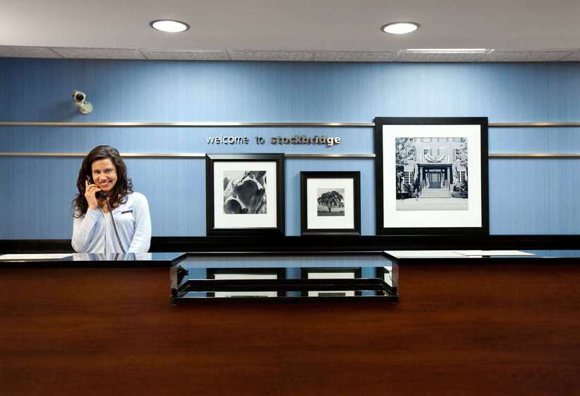 فندق Hampton Inn Atlantastockbridge