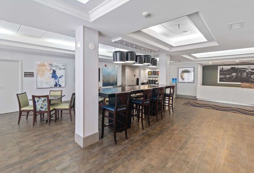 فندق Hampton Inn Atlanta/woodstock