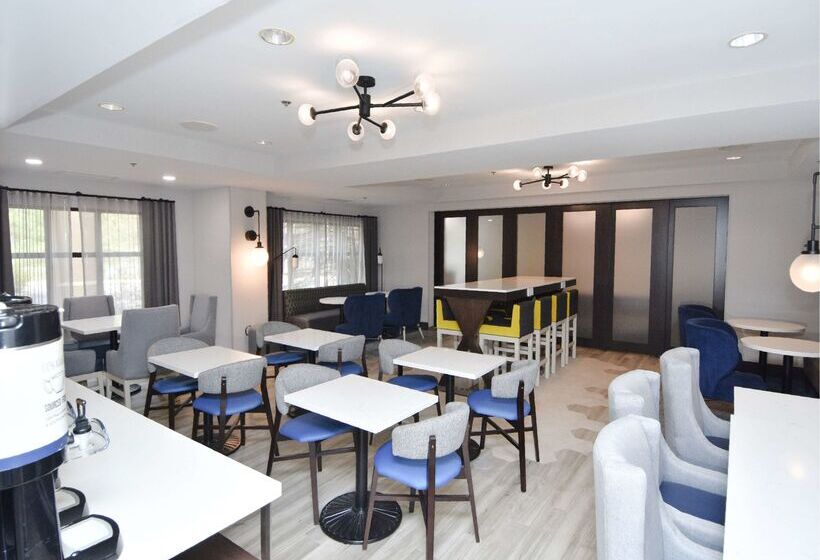 فندق Hampton Inn Auburn