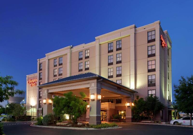 בית מלון כפרי Hampton Inn Austinround Rock