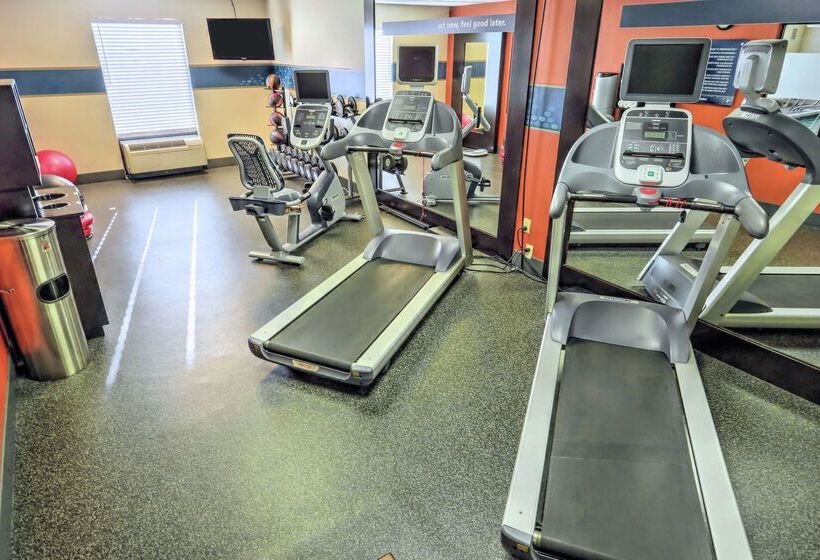 فندق Hampton Inn Batavia