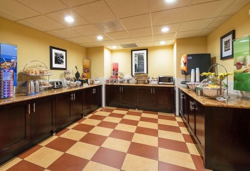 هتل Hampton Inn Baton Rougei10 & College Dr