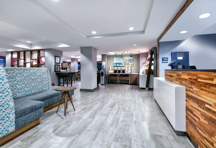 בית מלון כפרי Hampton Inn Biloxi