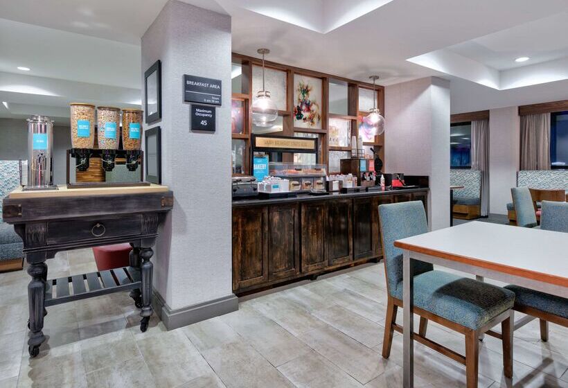 בית מלון כפרי Hampton Inn Biloxi