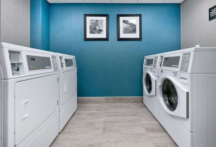 בית מלון כפרי Hampton Inn Biloxi