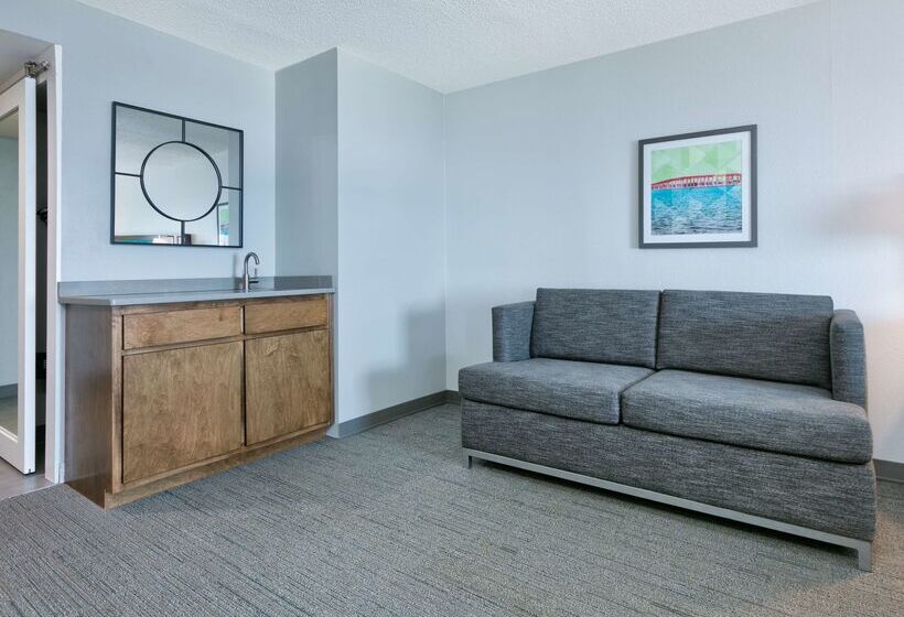 בית מלון כפרי Hampton Inn Biloxi