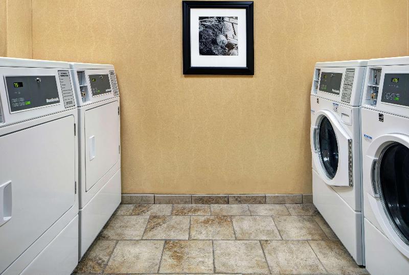 בית מלון כפרי Hampton Inn Biloxi