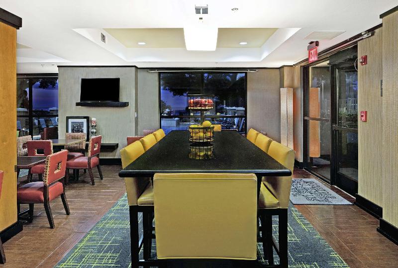 בית מלון כפרי Hampton Inn Biloxi