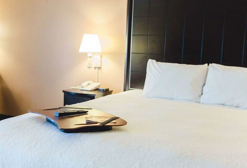 فندق Hampton Inn Bloomington West