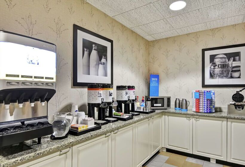 فندق Hampton Inn Bloomsburg