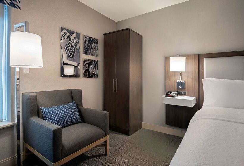 בית מלון כפרי Hampton Inn By Hilton Boston/cambridge