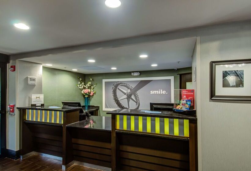 Отель Hampton Inn Bowie