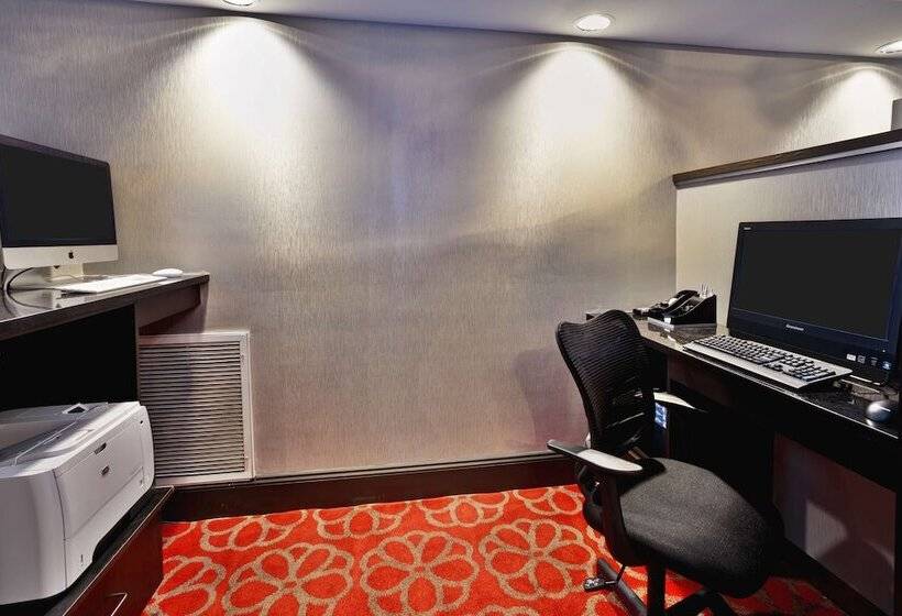 Отель Hampton Inn Bowie