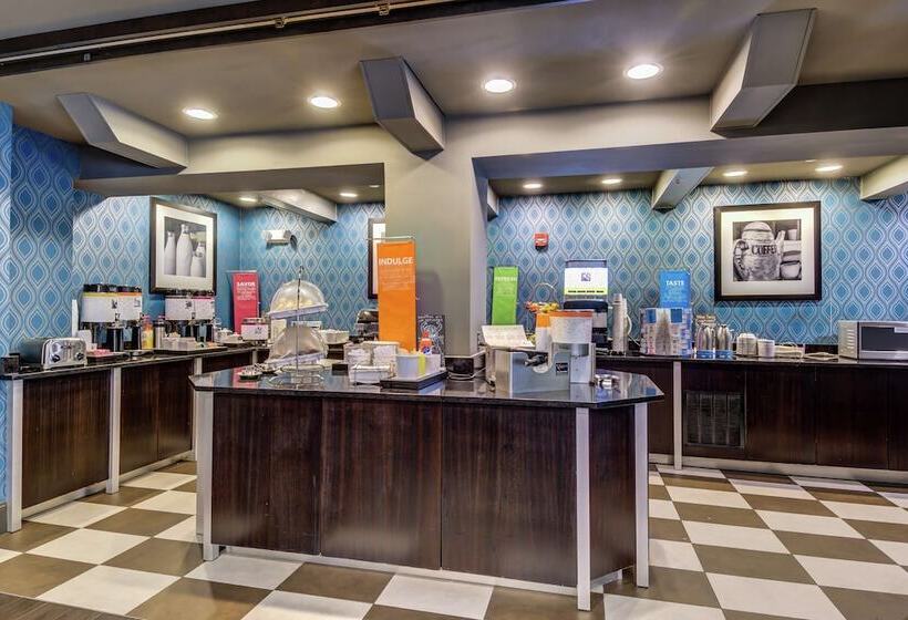 Отель Hampton Inn Bowie