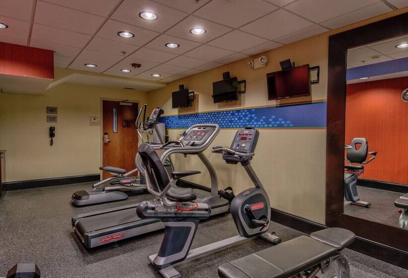 Отель Hampton Inn Bowie