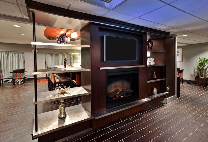 Отель Hampton Inn Bowie