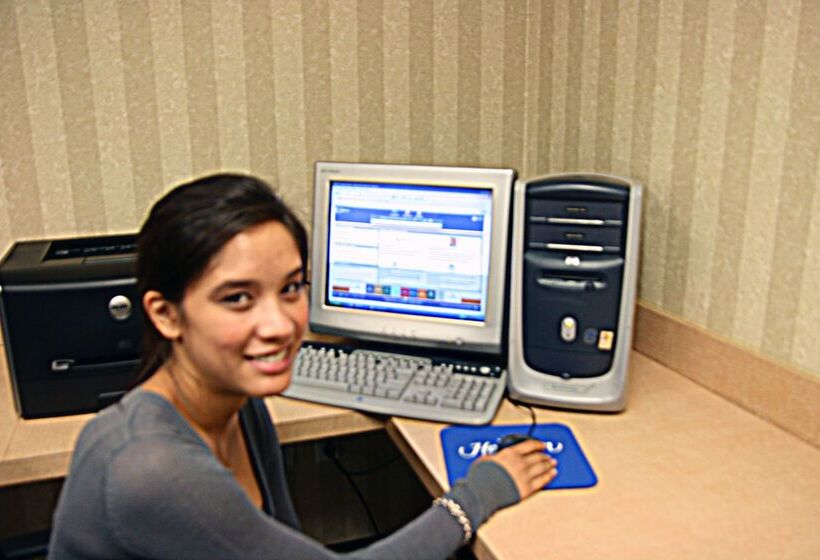 فندق Hampton Inn Bowling Green