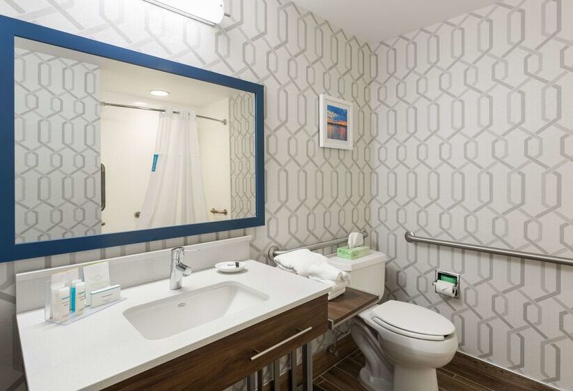 فندق Hampton Inn Buffalo South/i90