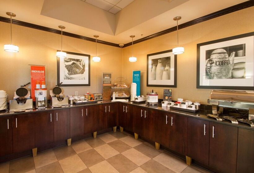 فندق Hampton Inn Buffalo South/i90