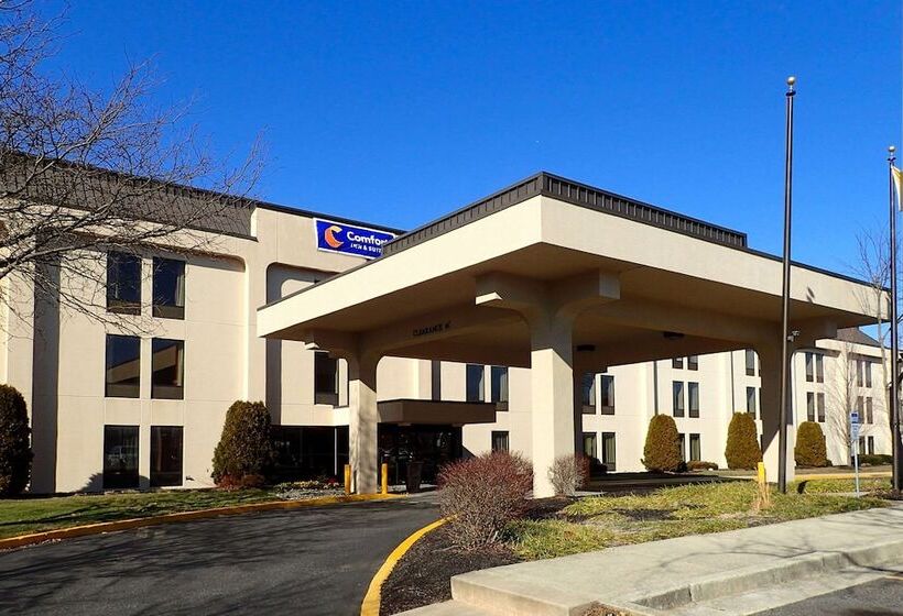 فندق Comfort Inn & Suites Mt. Holly   Westampton
