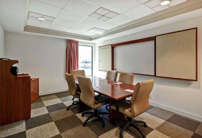 فندق Comfort Inn & Suites Mt. Holly   Westampton