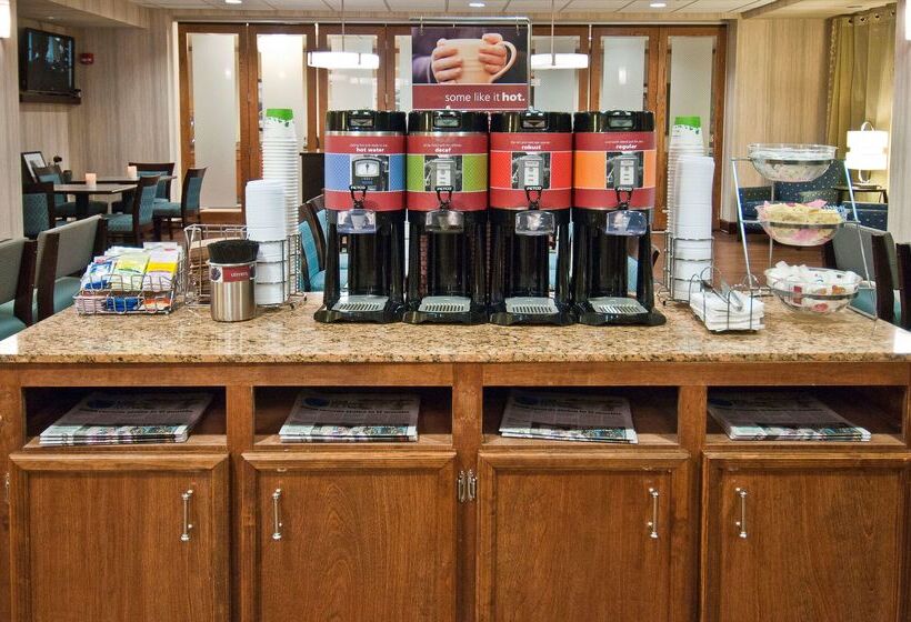 فندق Hampton Inn Canton