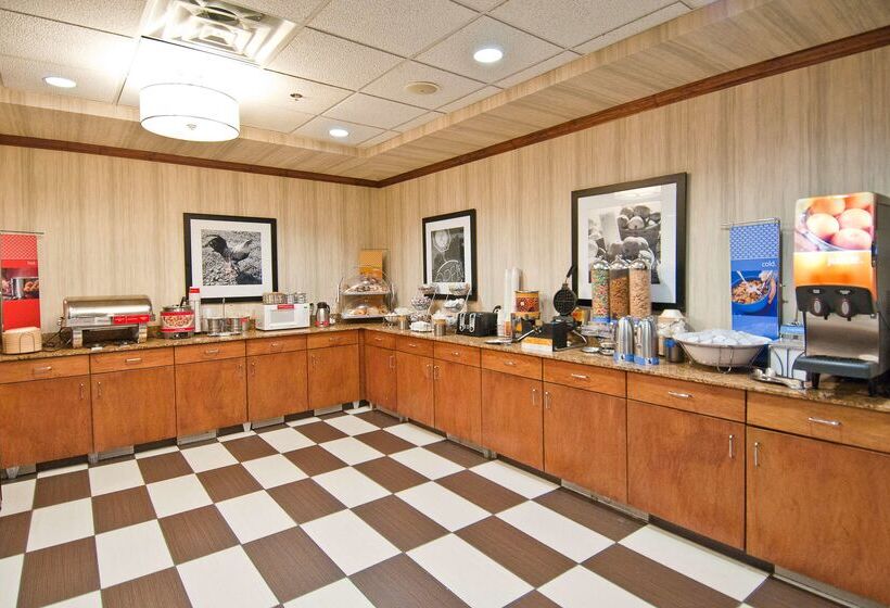 فندق Hampton Inn Canton