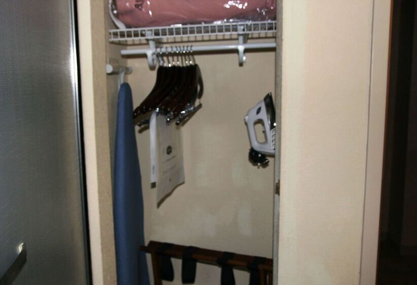 فندق Hampton Inn Canton