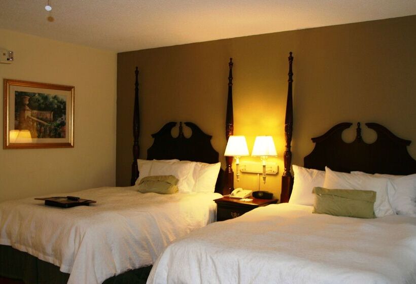 فندق Hampton Inn Canton