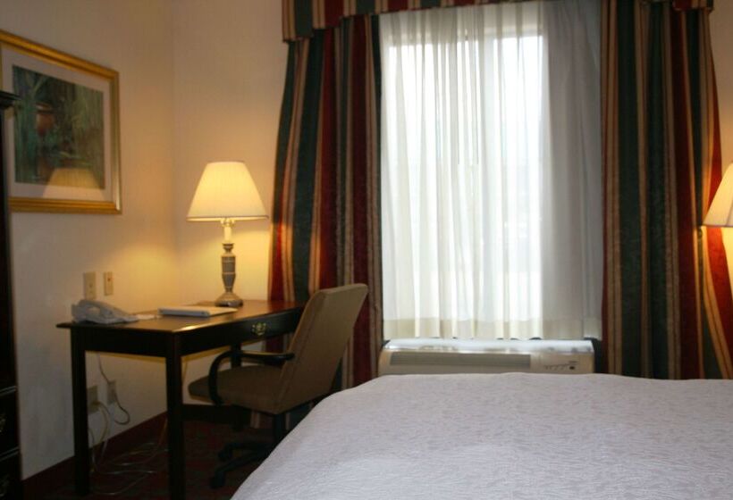 فندق Hampton Inn Canton