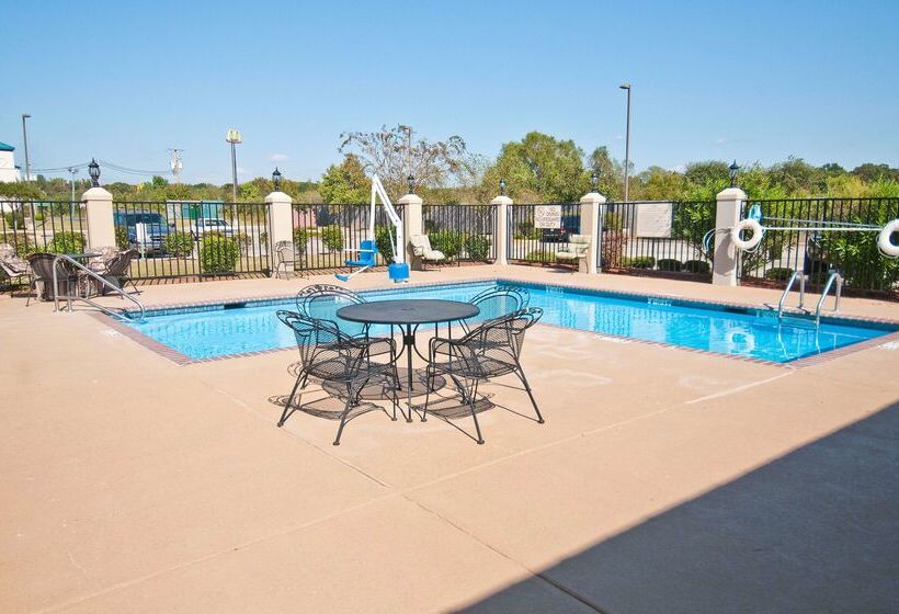 فندق Hampton Inn Canton