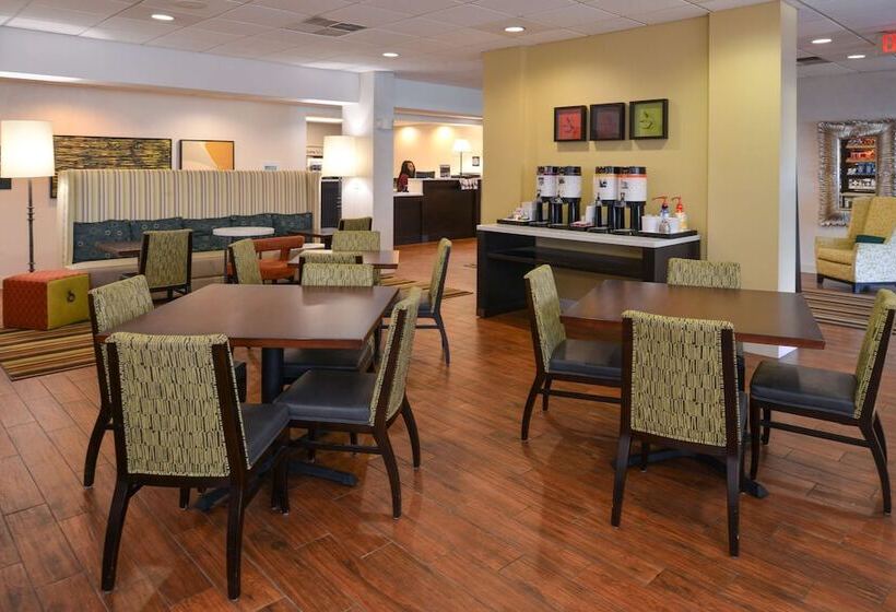 בית מלון כפרי Hampton Inn Carbondale