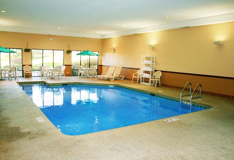 هتل Hampton Inn Cedar Rapids