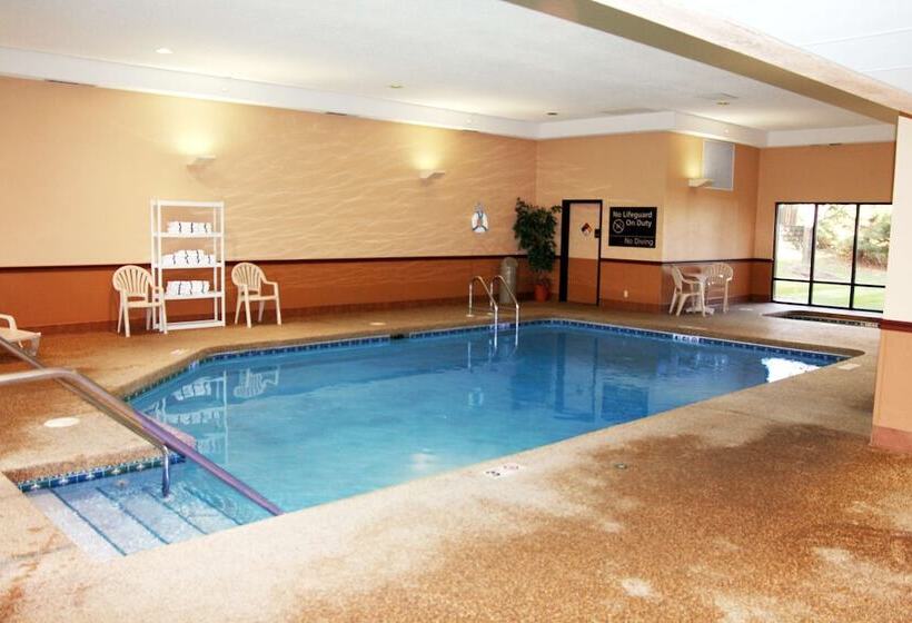 בית מלון כפרי Hampton Inn Cedar Rapids