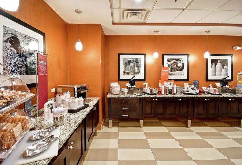 هتل Hampton Inn Chicopee/springfield