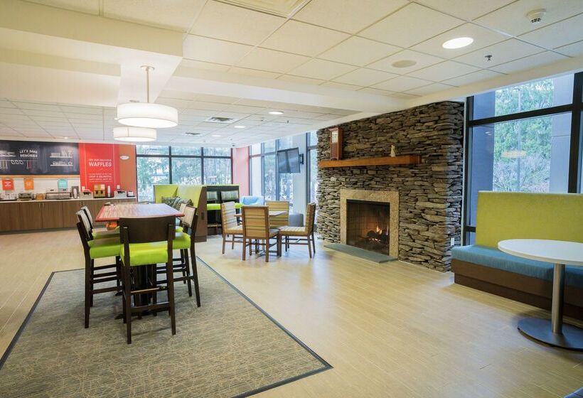هتل Hampton Inn Clarks Summit
