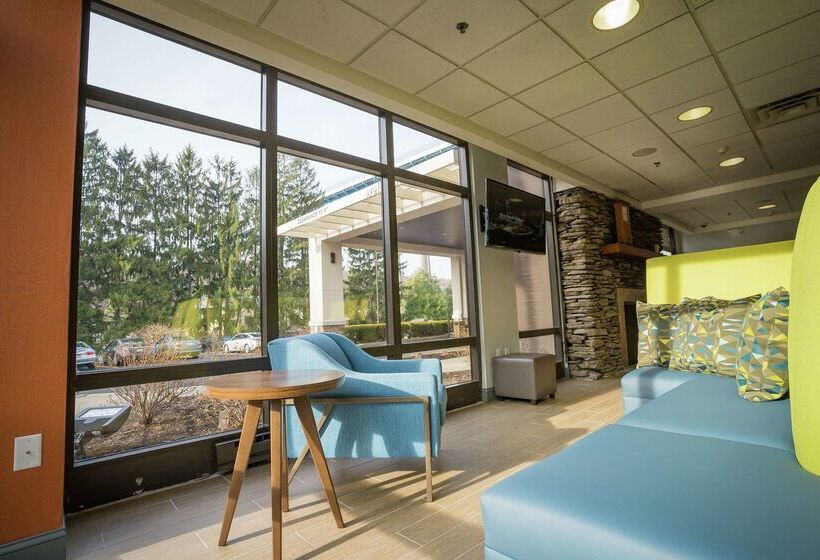 هتل Hampton Inn Clarks Summit